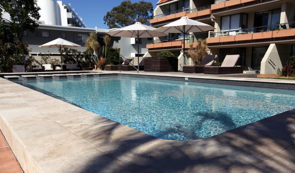 Laguna 4*