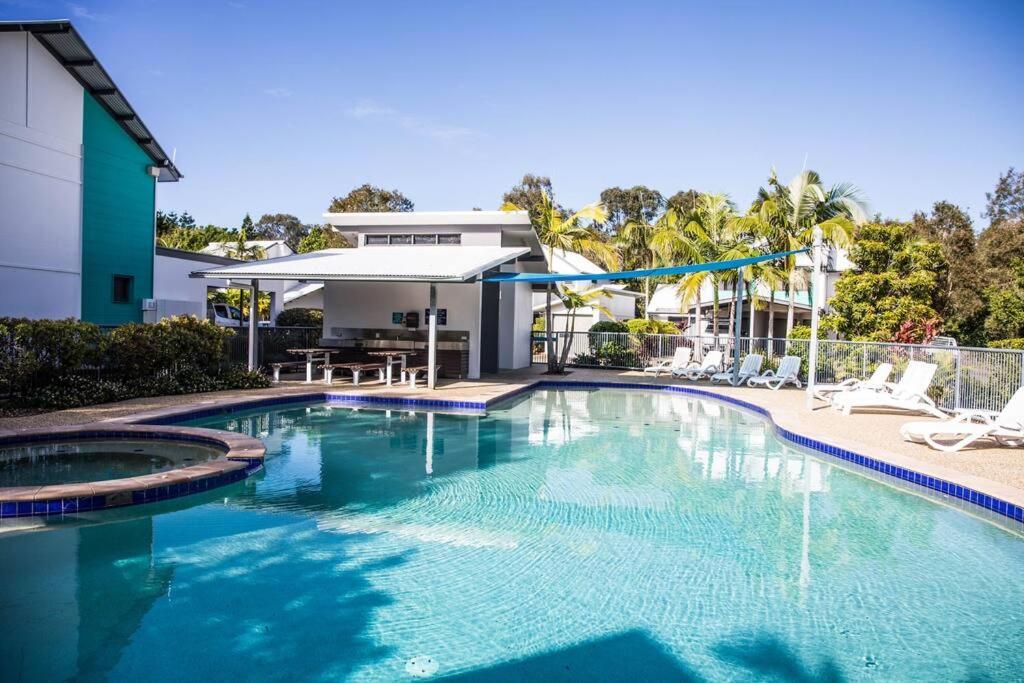 1 Bedroom Ground Level Unit In Apartment Noosaville