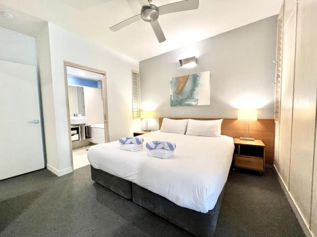 7407 Gorgeous Rainforest Outlook Apartment