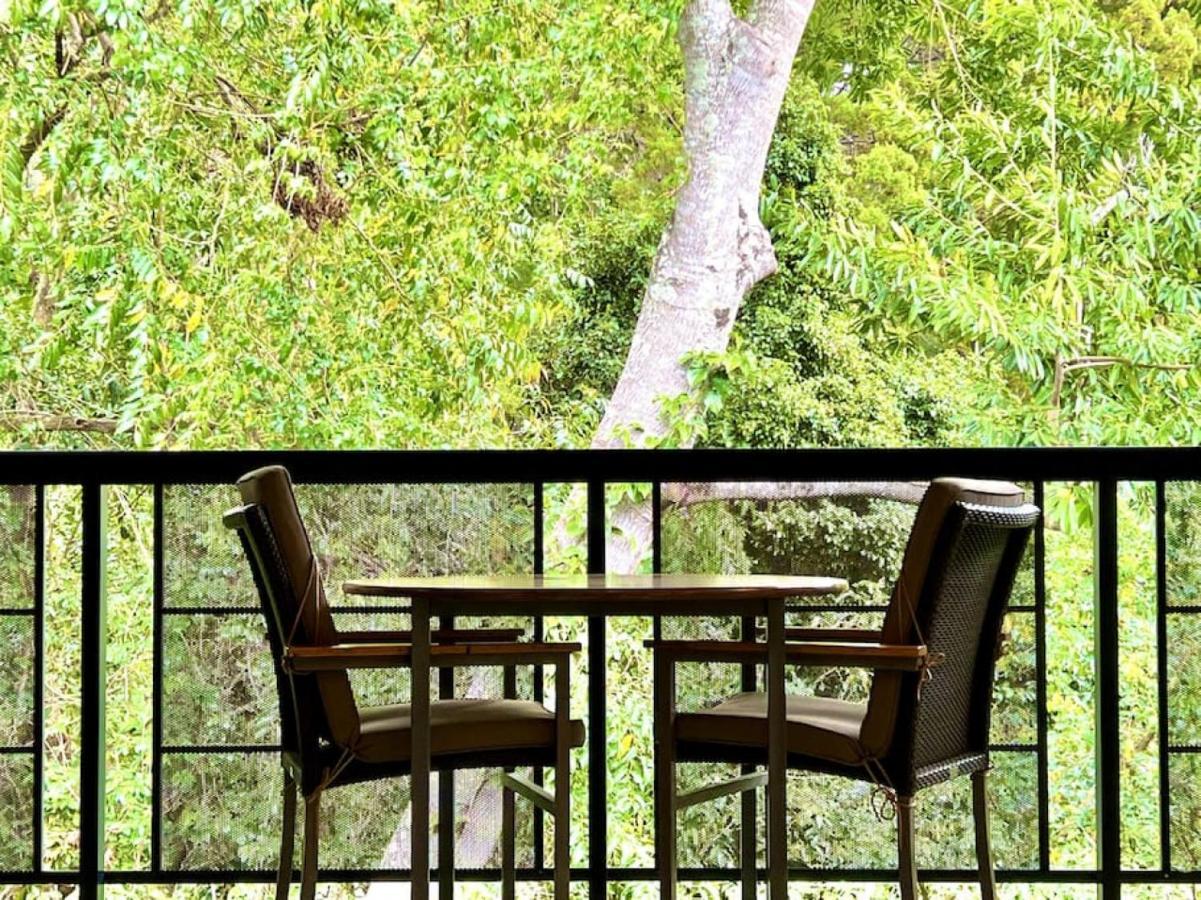 7407 Gorgeous Rainforest Outlook Apartment *
