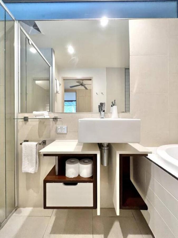 7407 Gorgeous Rainforest Outlook * Noosa Heads