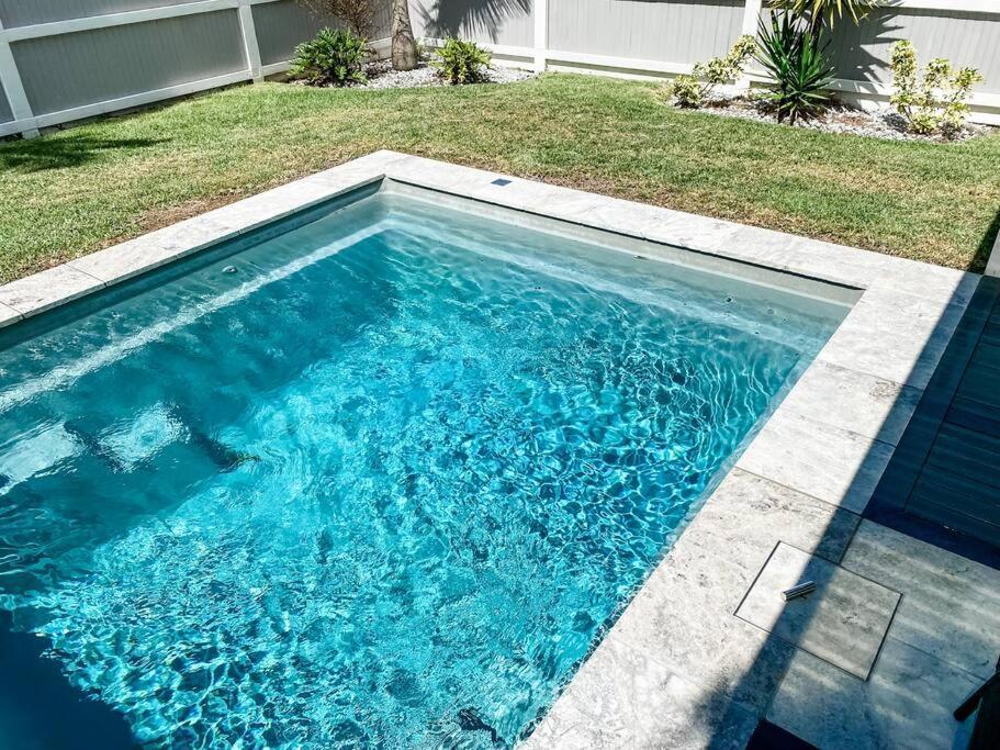 Perfect Noosa Pad With Pool Holiday home Noosaville