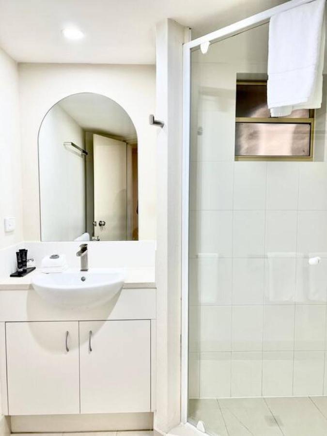 124 Hastings Street 2 Bedroom Walk To The Beach Apartment