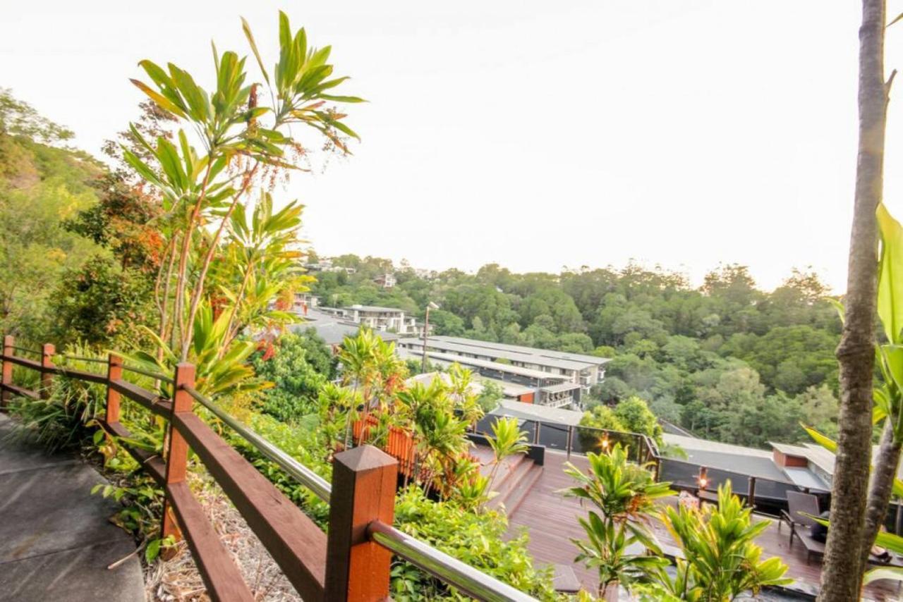7407 Gorgeous Rainforest Outlook Apartment *