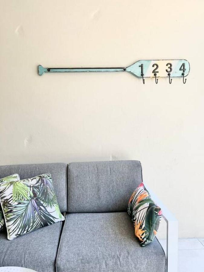 124 Hastings Street 2 Bedroom Walk To The Beach * Noosa Heads