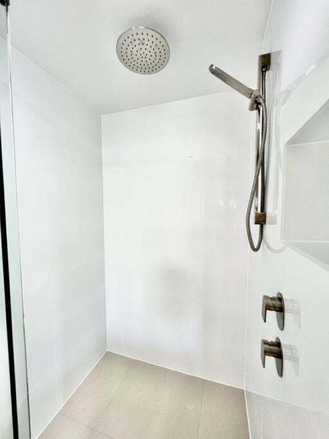 124 Hastings Street 2 Bedroom Walk To The Beach Noosa Heads
