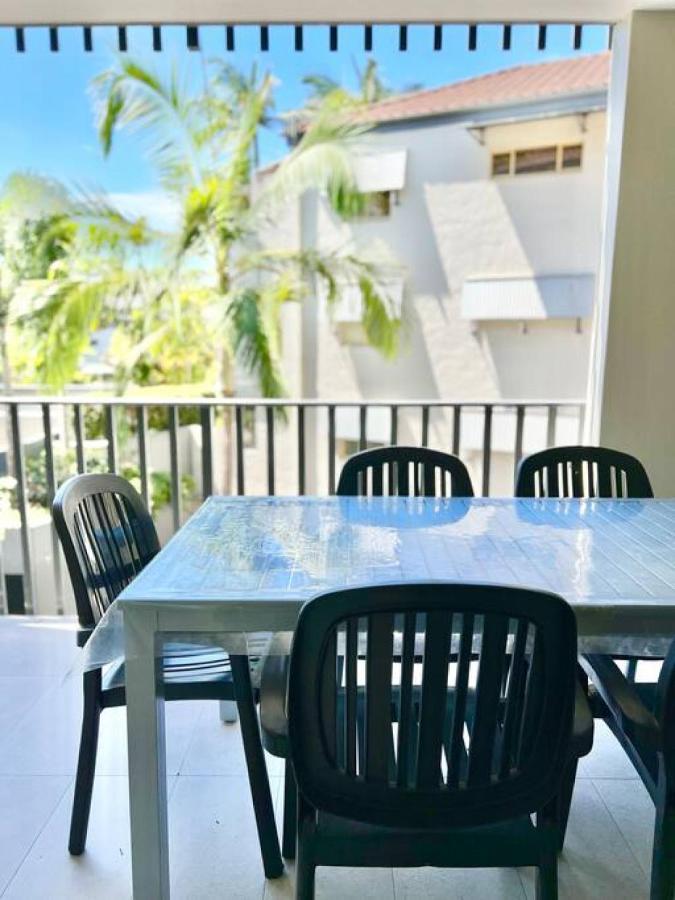 124 Hastings Street 2 Bedroom Walk To The Beach Apartment *