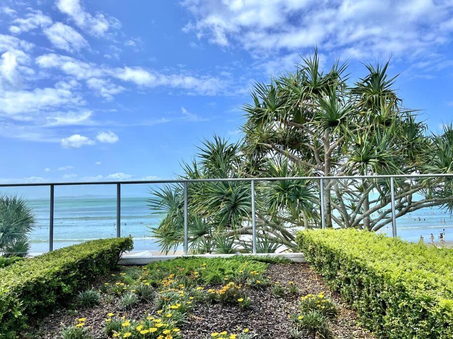18ob Absolute Beachfront - Main Apartment Noosa Heads
