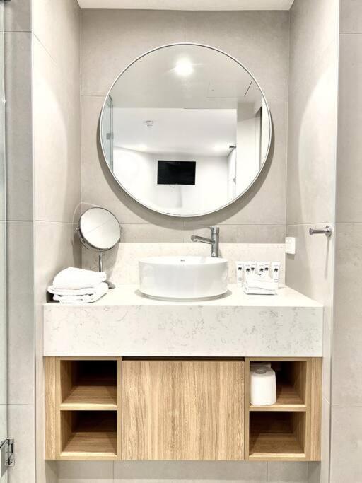 Apartment 18ob Absolute Beachfront - Main *