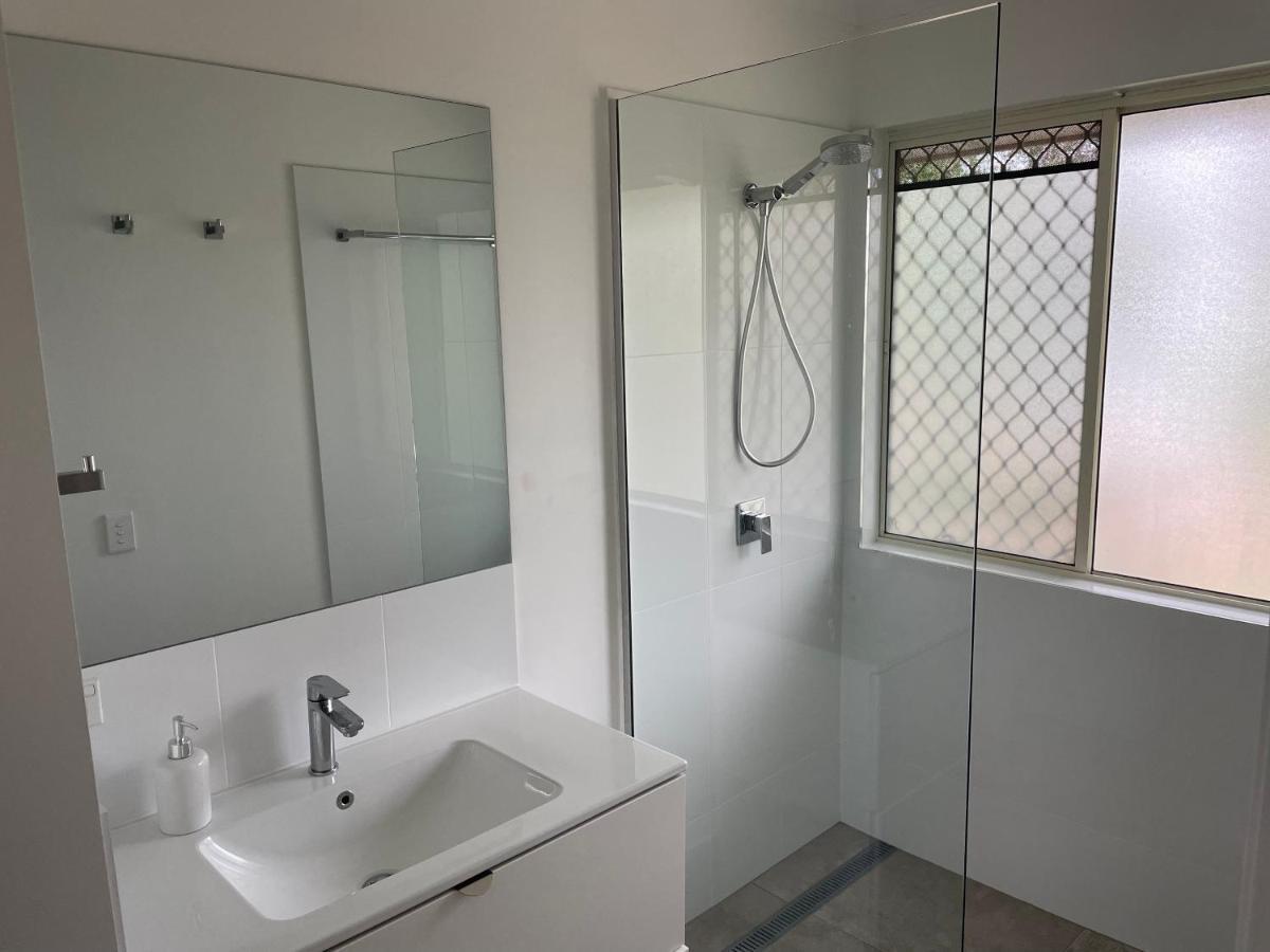 2 Bedroom Ground Level In Tropical 4* Noosaville