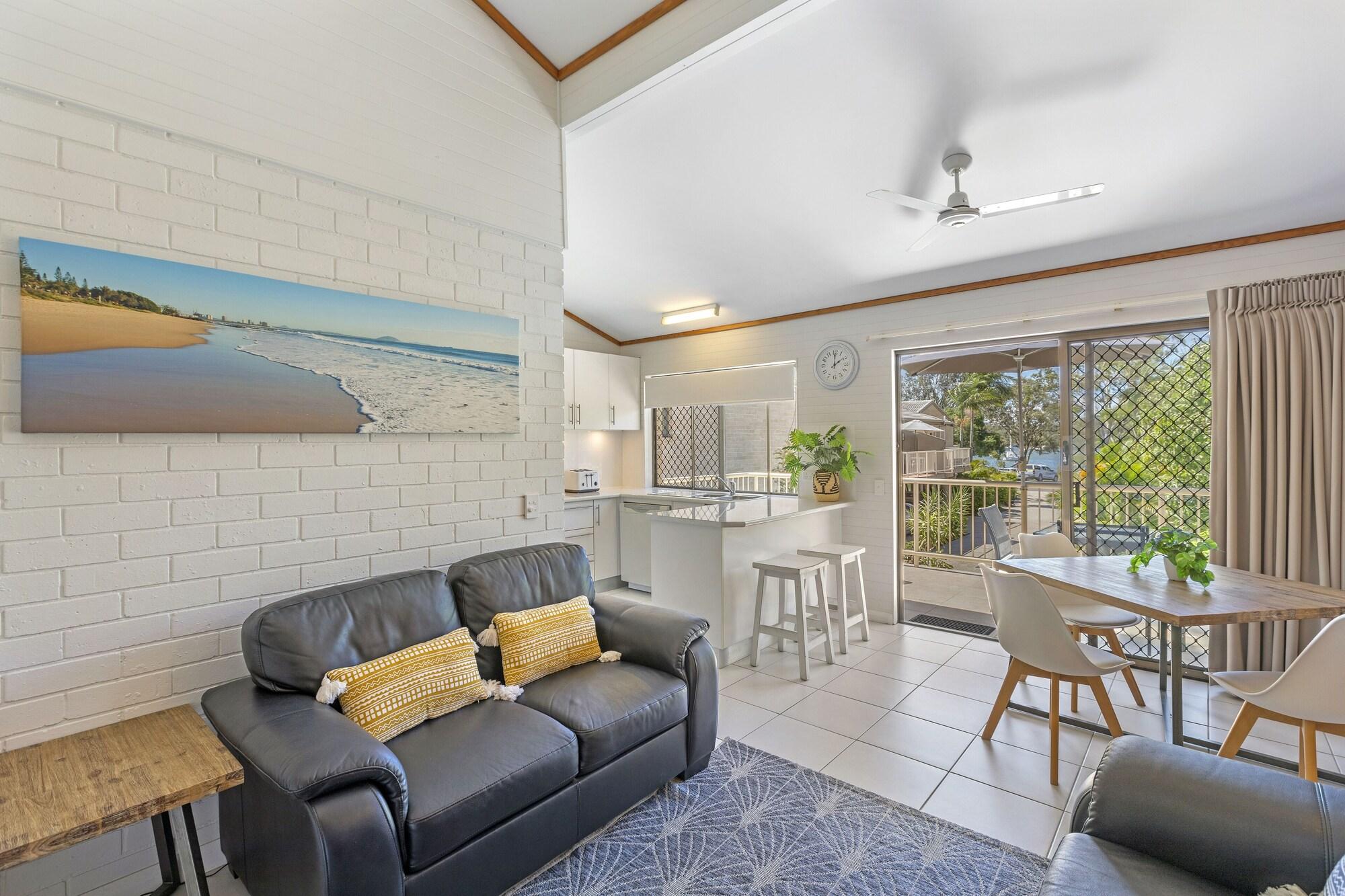 Resort Noosa Village River Noosaville