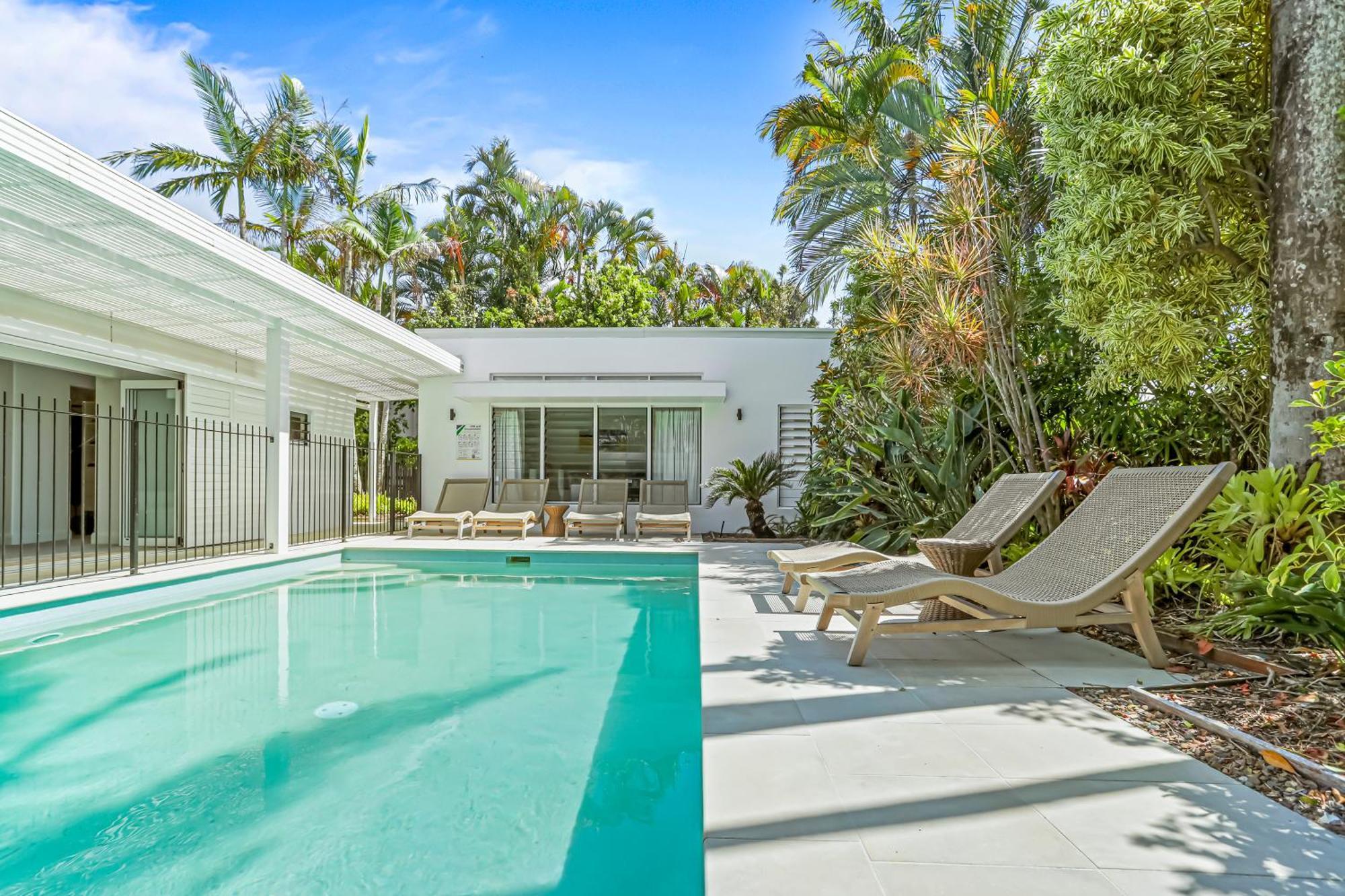 Peaceful & Stylish Retreat, Holiday home