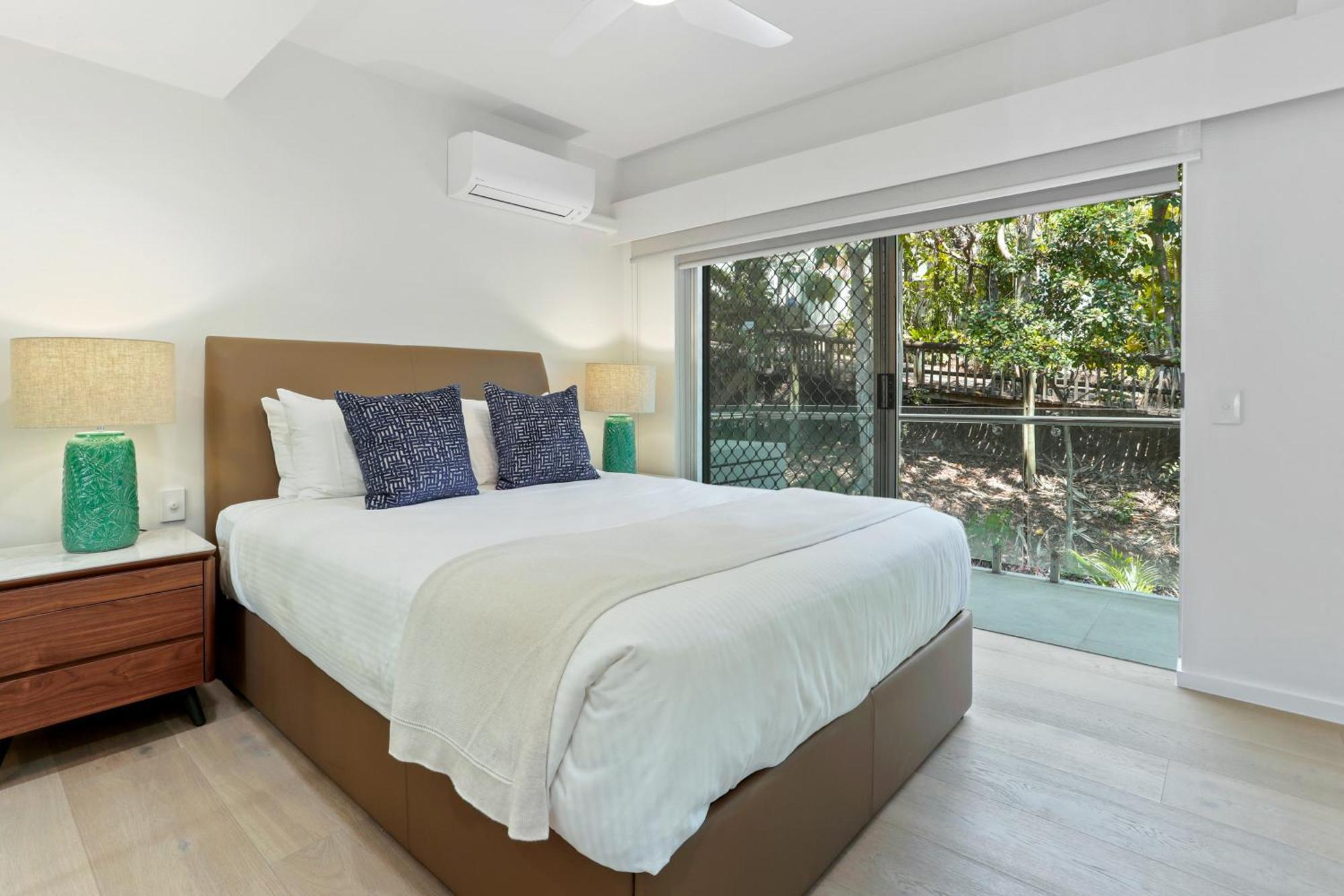 The Cove - 9 *