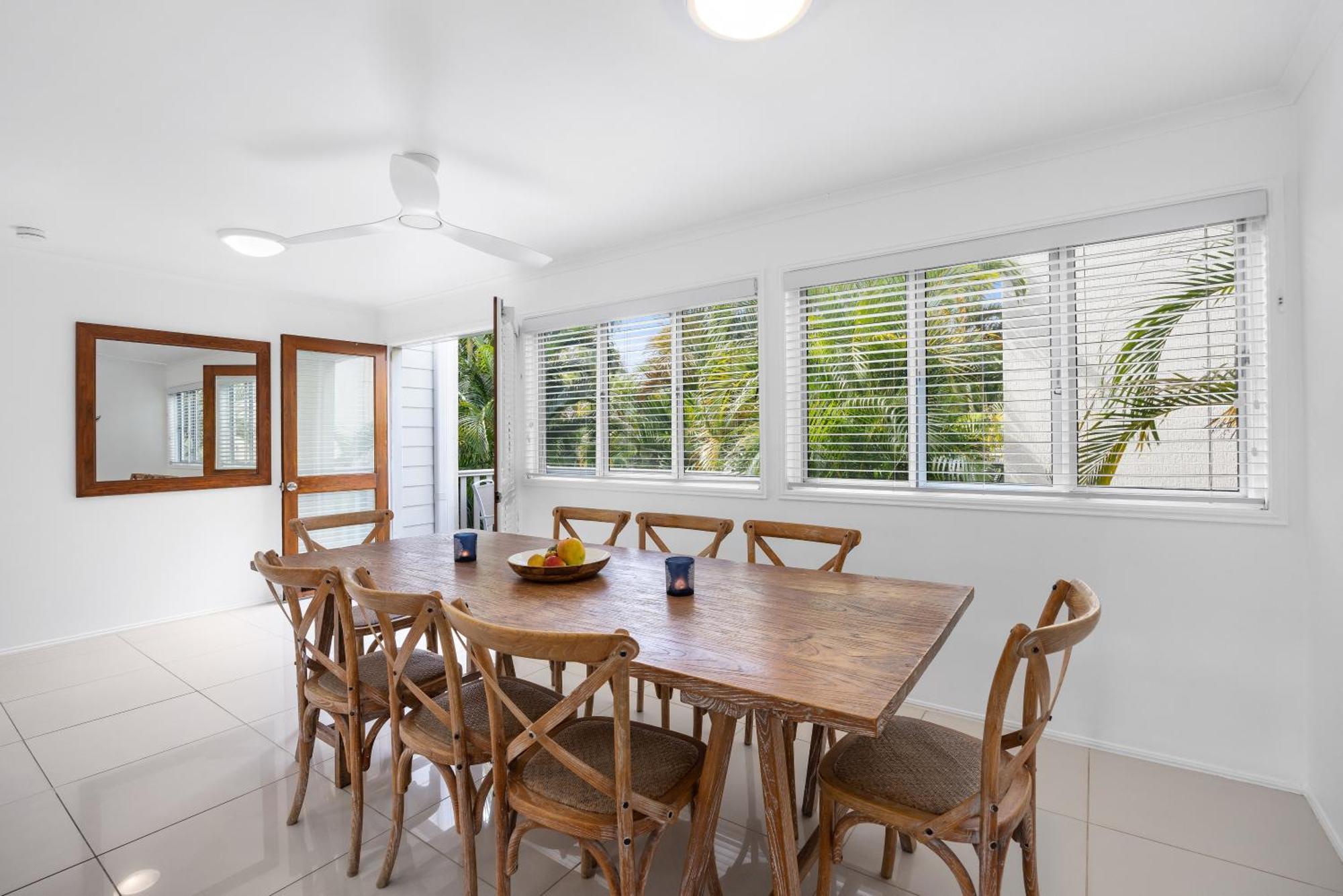 Noosa Outrigger Noosaville