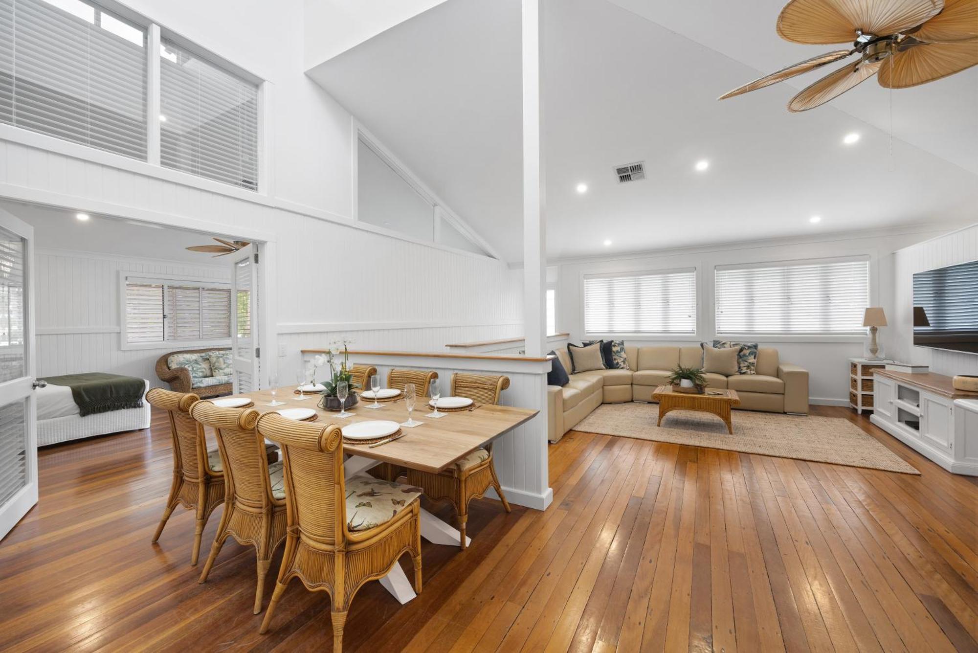 Noosa Outrigger Noosaville