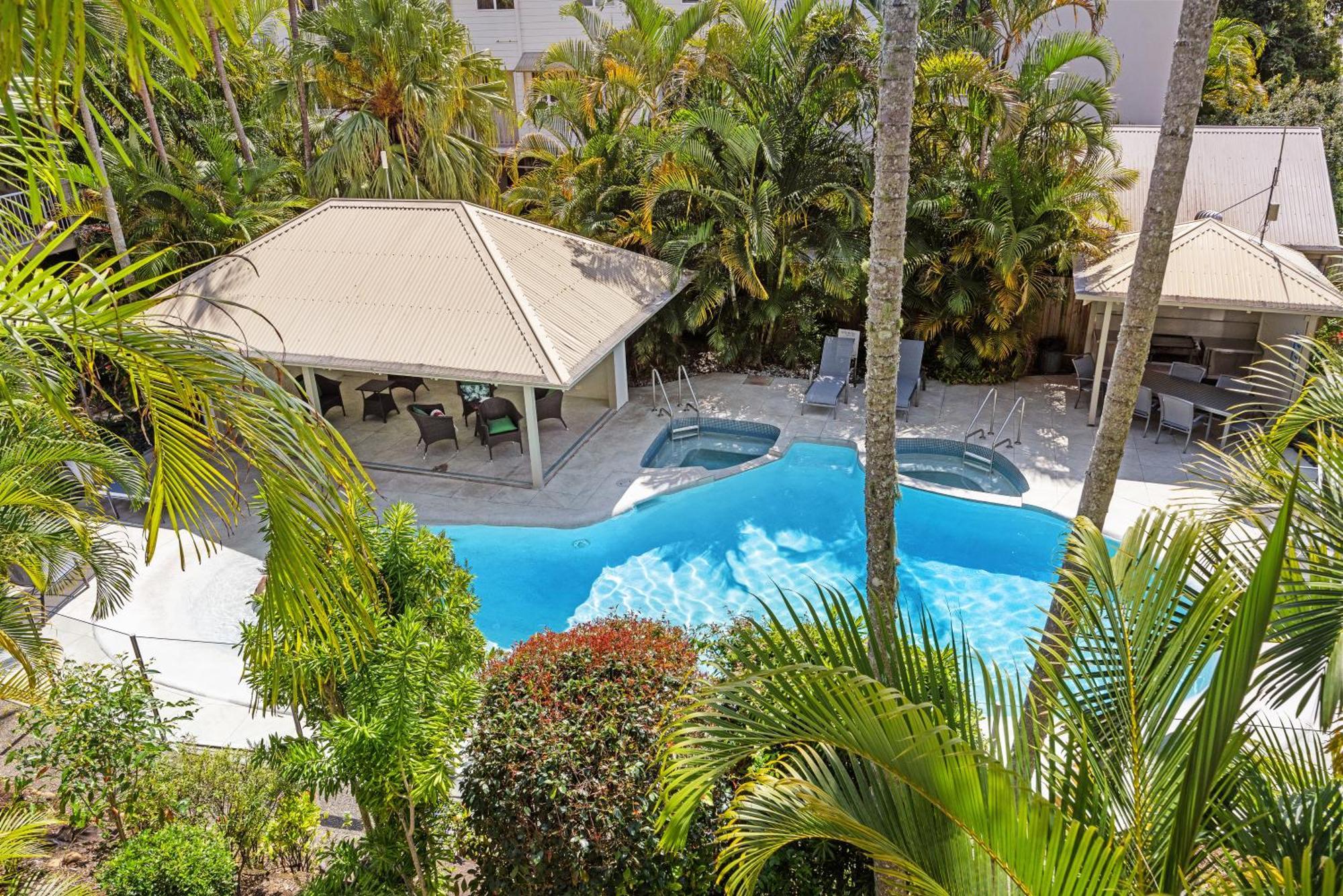 Noosa Outrigger