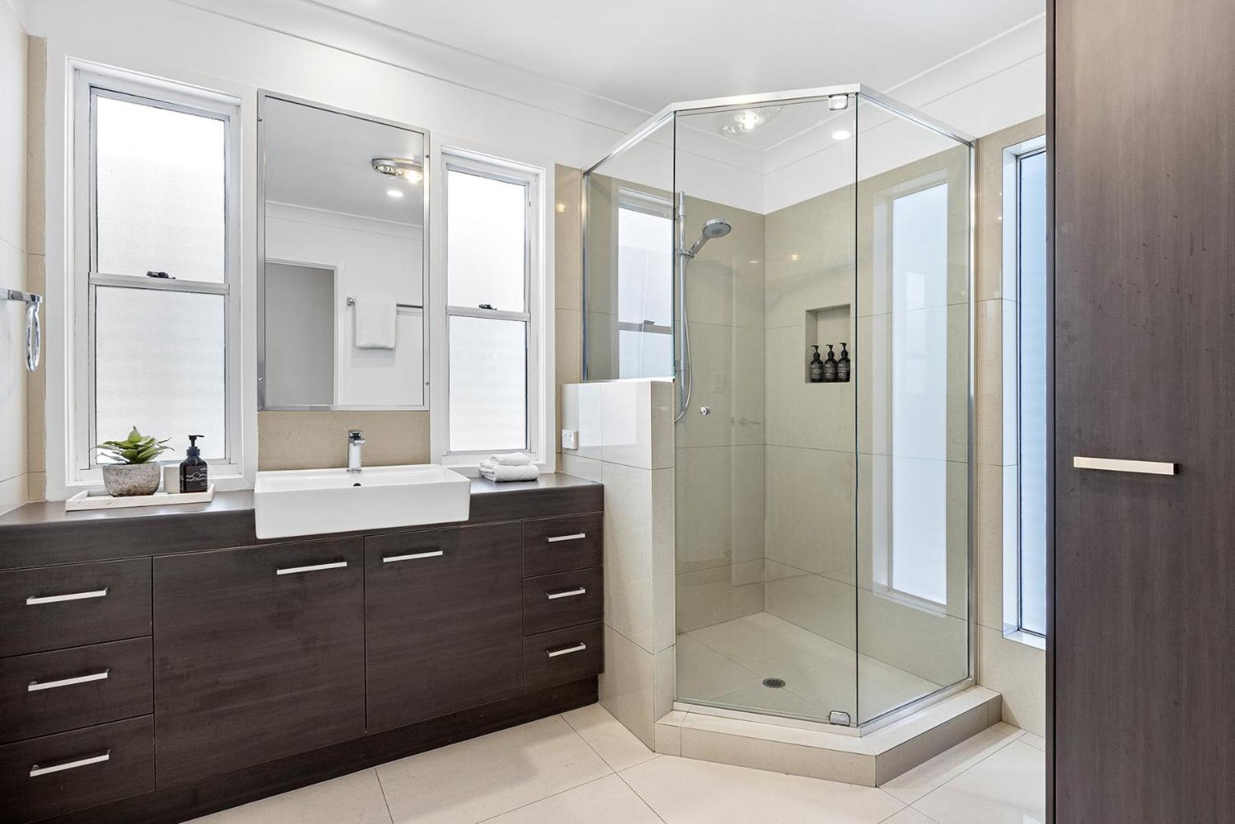 Family & Pet-friendly Luxury Near Hastings St