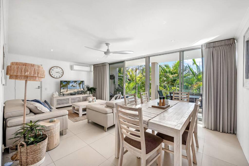 Dreaming In Luxury Beachside