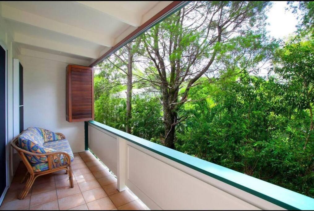 Cute Little Cove Gem…walking Distance To Beach! *