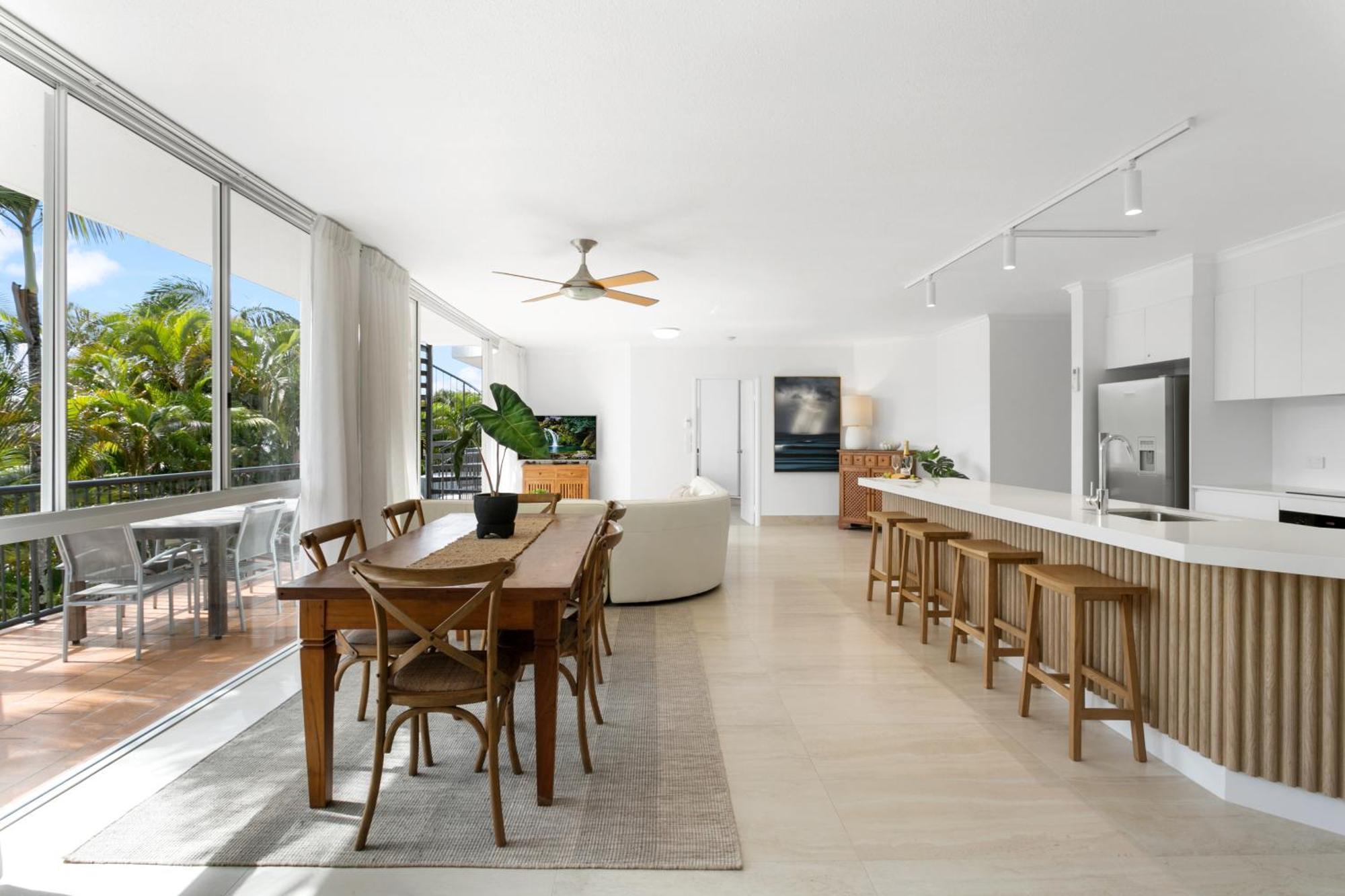 Aparthotel Noosa Tropicana 4*