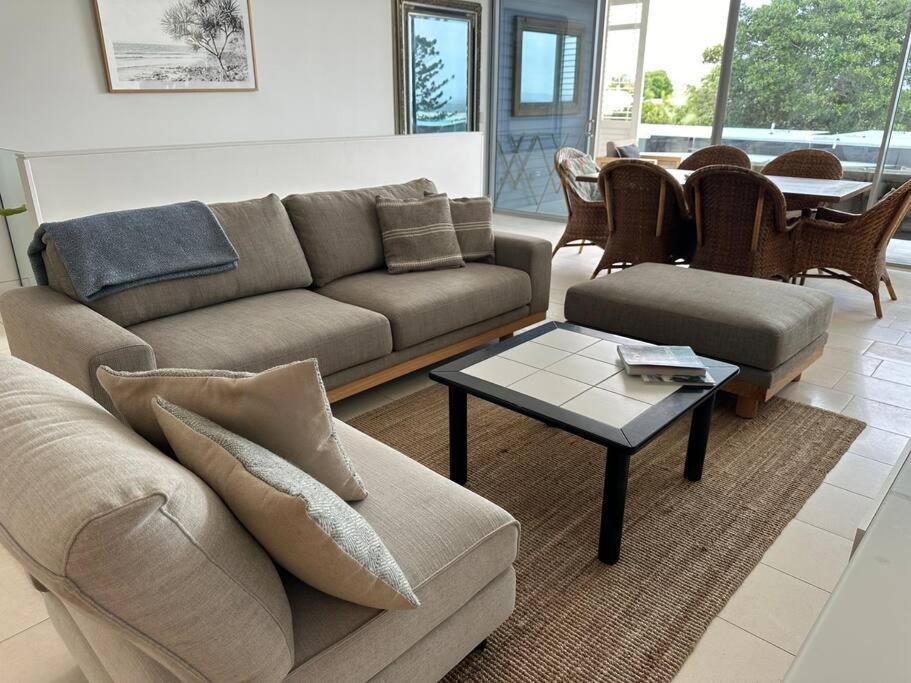 With Stunning Views Unlimited Wifi * Noosa Heads
