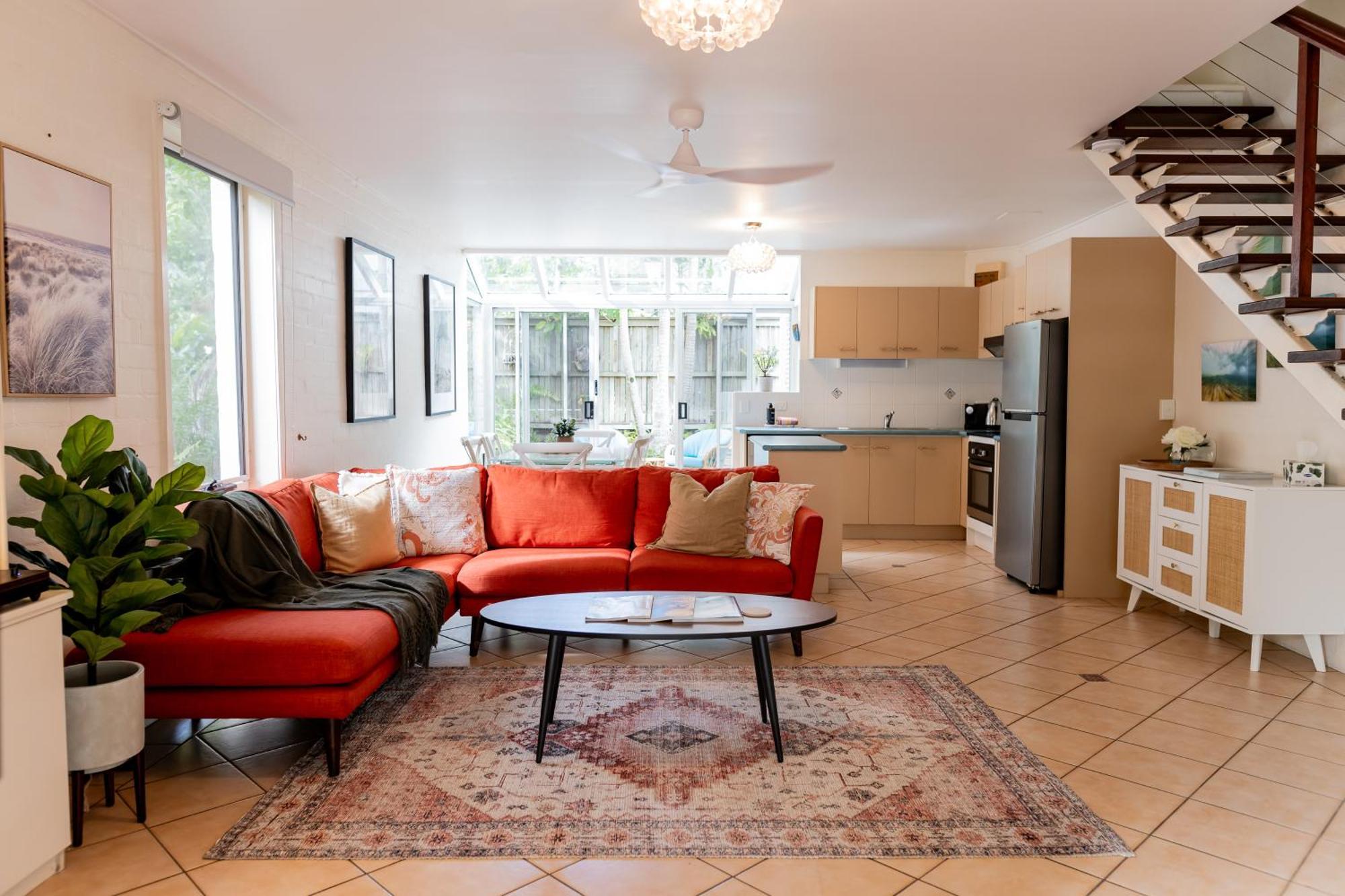 Apartment Cute Little Cove Gem…walking Distance To Beach!