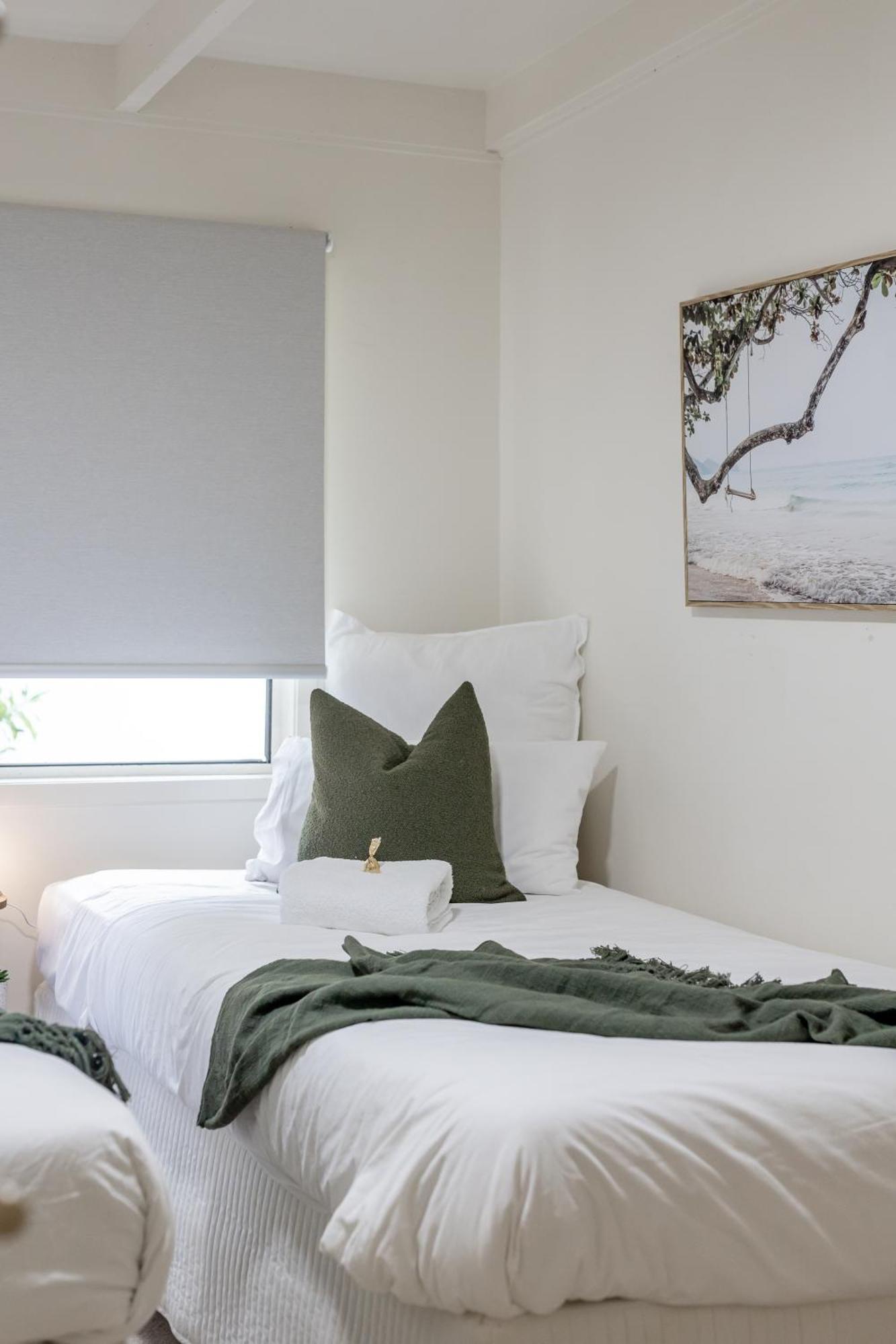 Cute Little Cove Gem…walking Distance To Beach! *