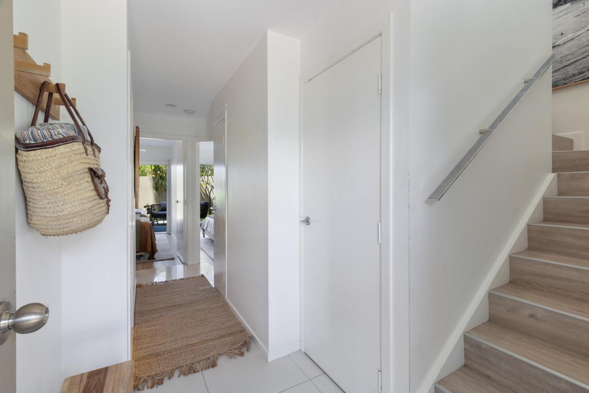 Apartment Riverfront Luxury, Poolside, Near Hastings Noosa Heads