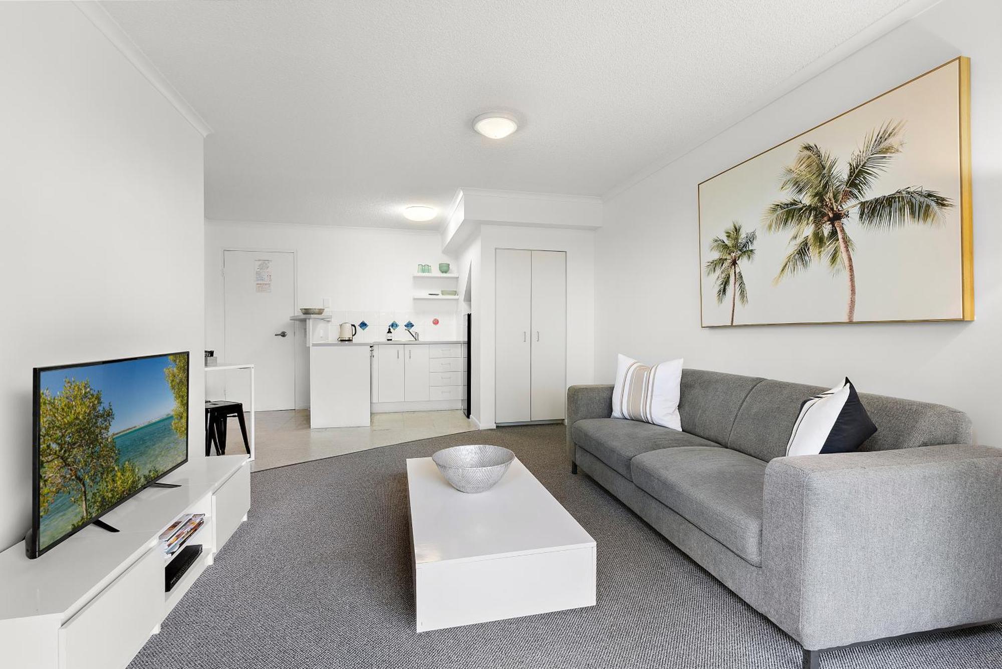 Apartment Retreat In Ground Level 1 Bedroom Unit, Noosaville