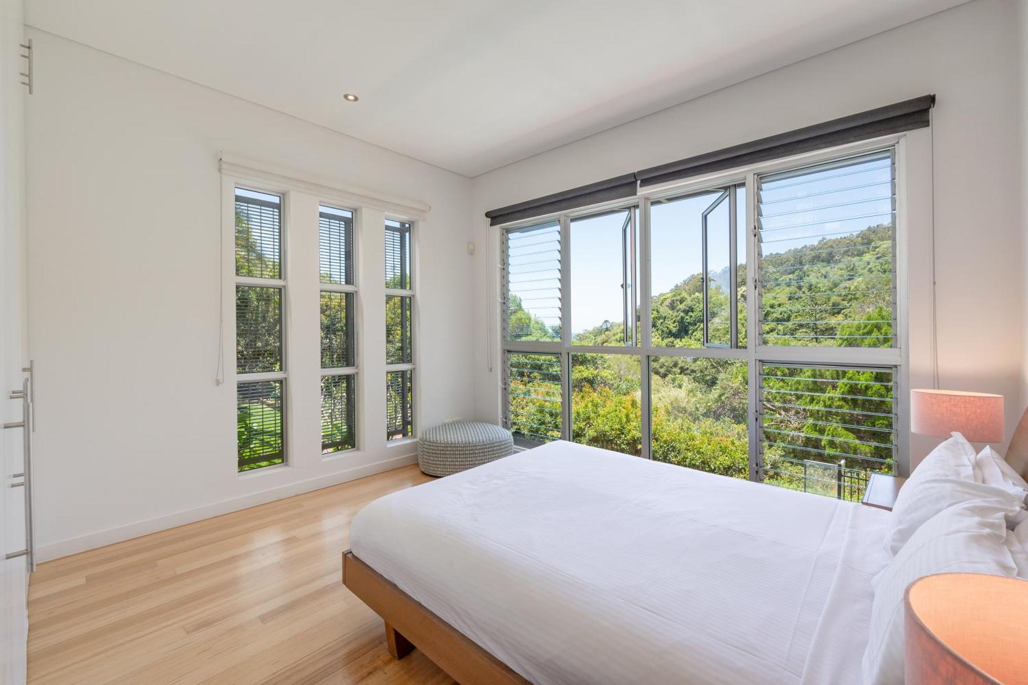 Hilltop Ocean Views, * Noosa Heads