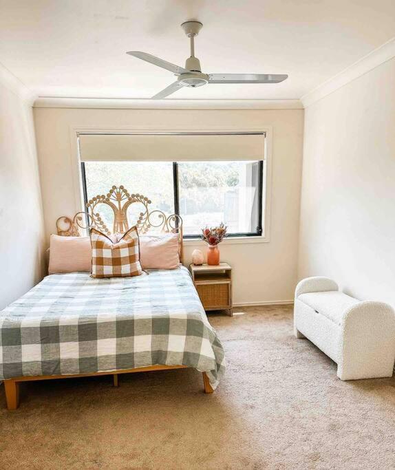 Bright And Spacious Noosa Pad With Pool Holiday home