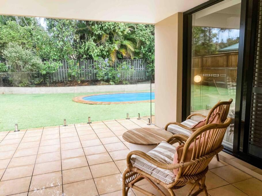 Bright And Spacious Noosa Pad With Pool *