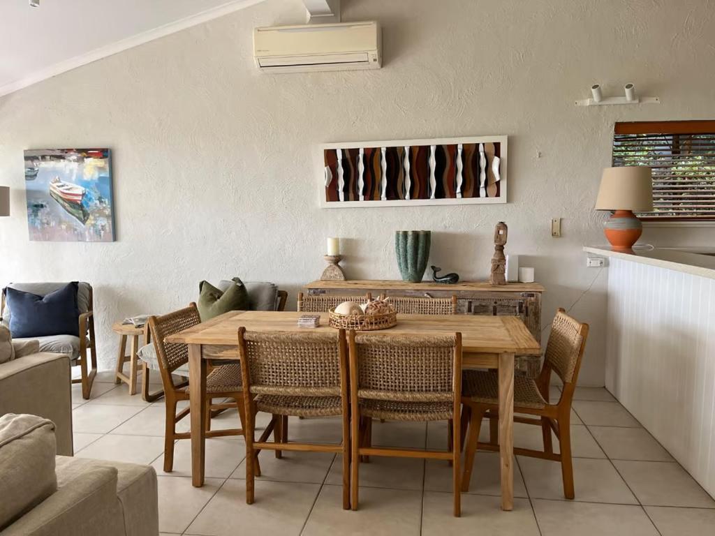 Cove Point 5 Stylish Cove Escape Holiday home