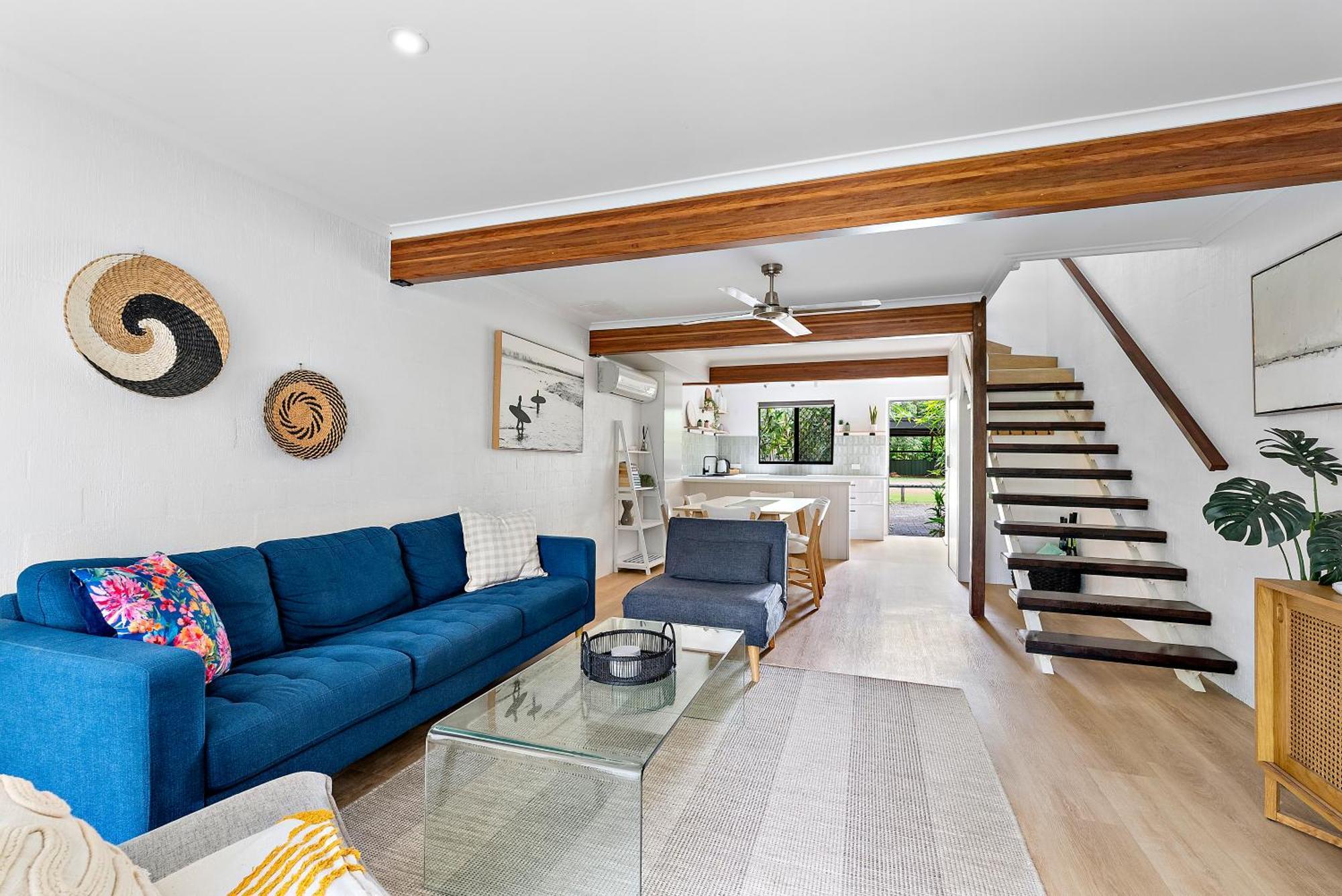 Stylish Townhouse, Private Courtyard Walk To *