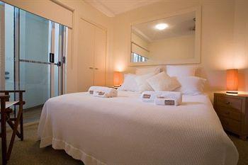 Aparthotel Noosa Riviera 4*