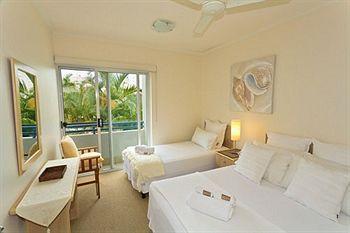 Noosa Riviera 4*