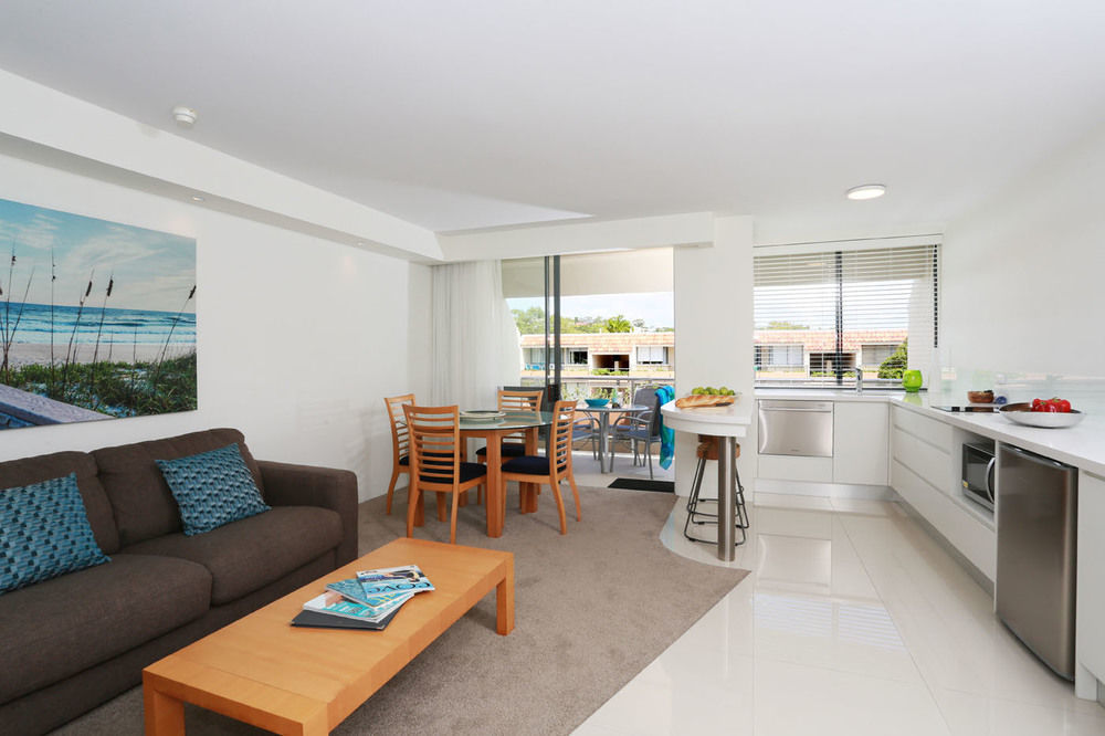Laguna Aparthotel 4*
