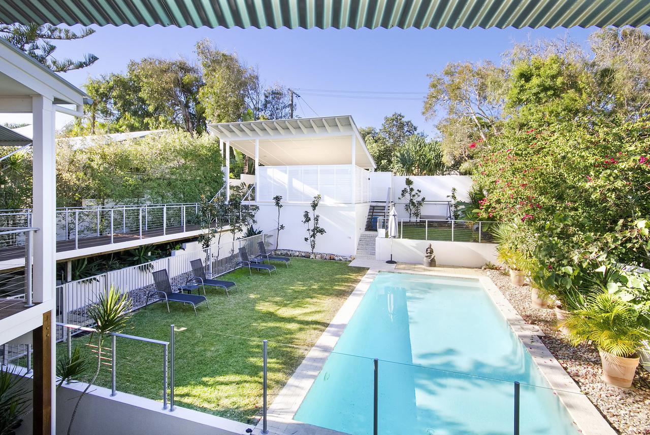 Holiday home Designer Haven, Pool, Walk To Beach *