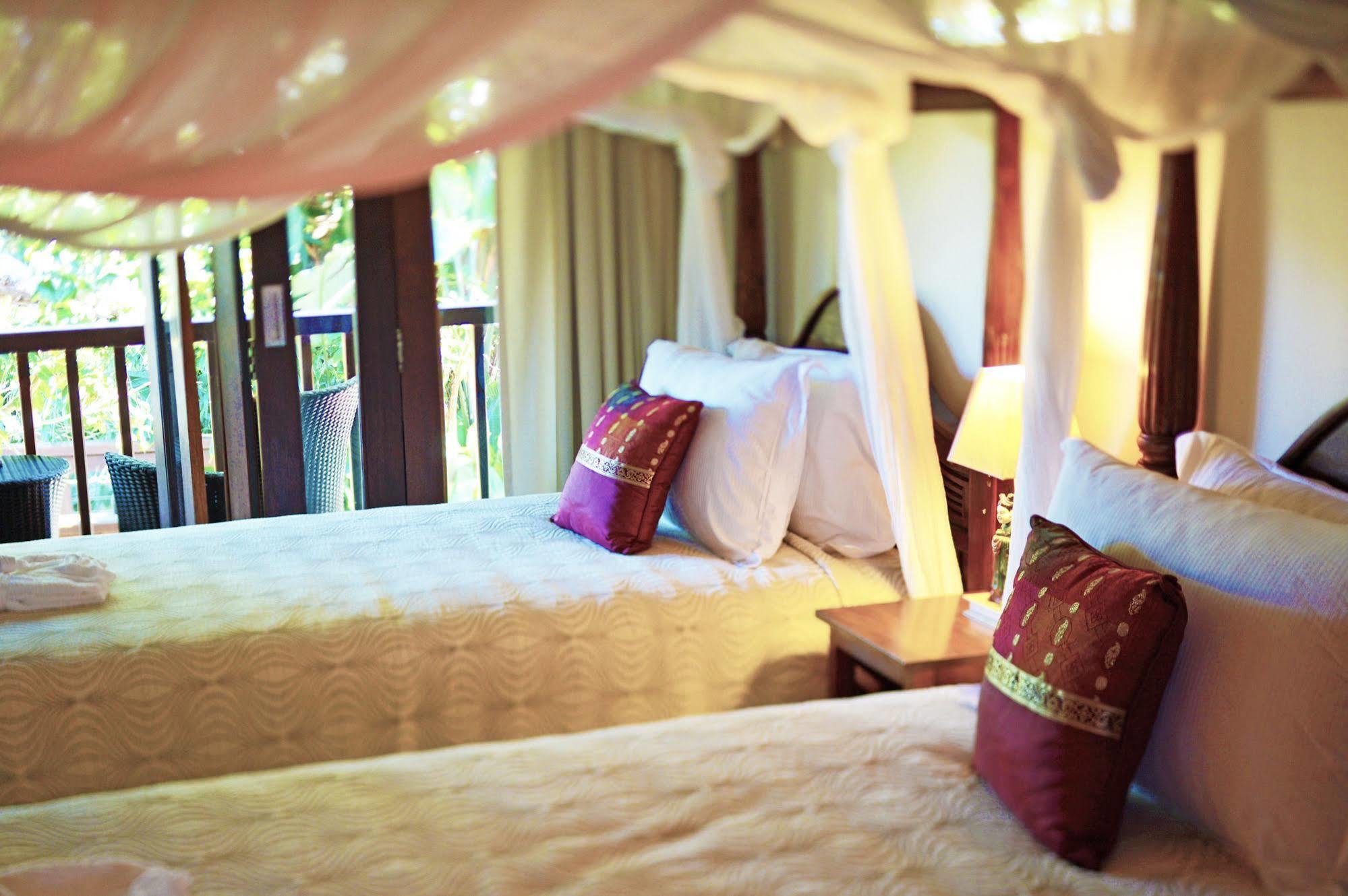 Hotel Makepeace Island