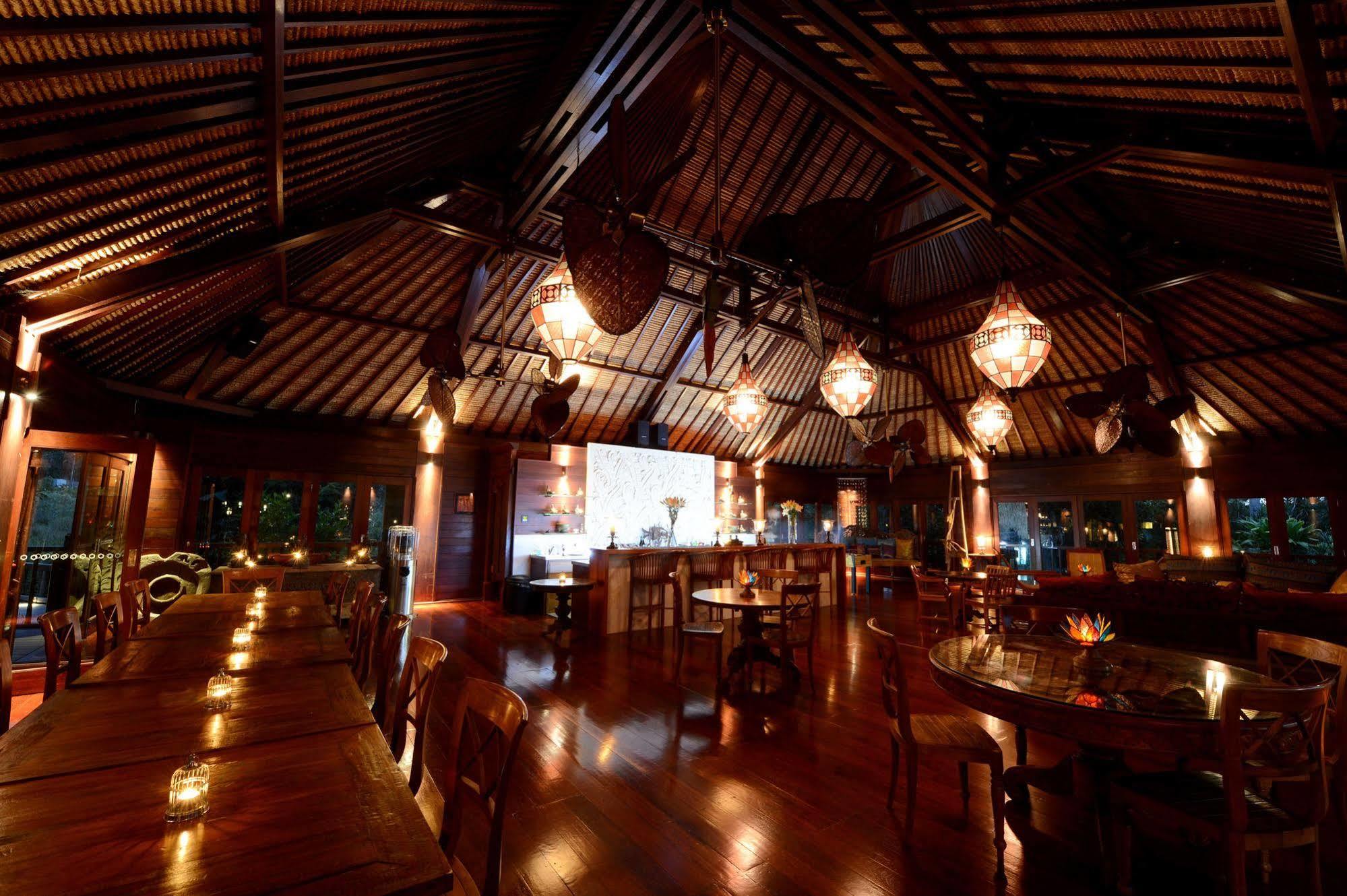 Makepeace Island Hotel 5*