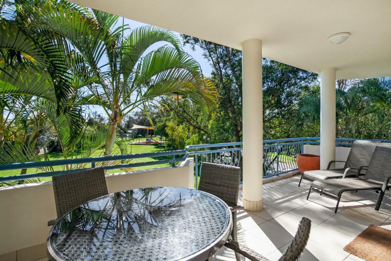 Noosa Riviera 4*