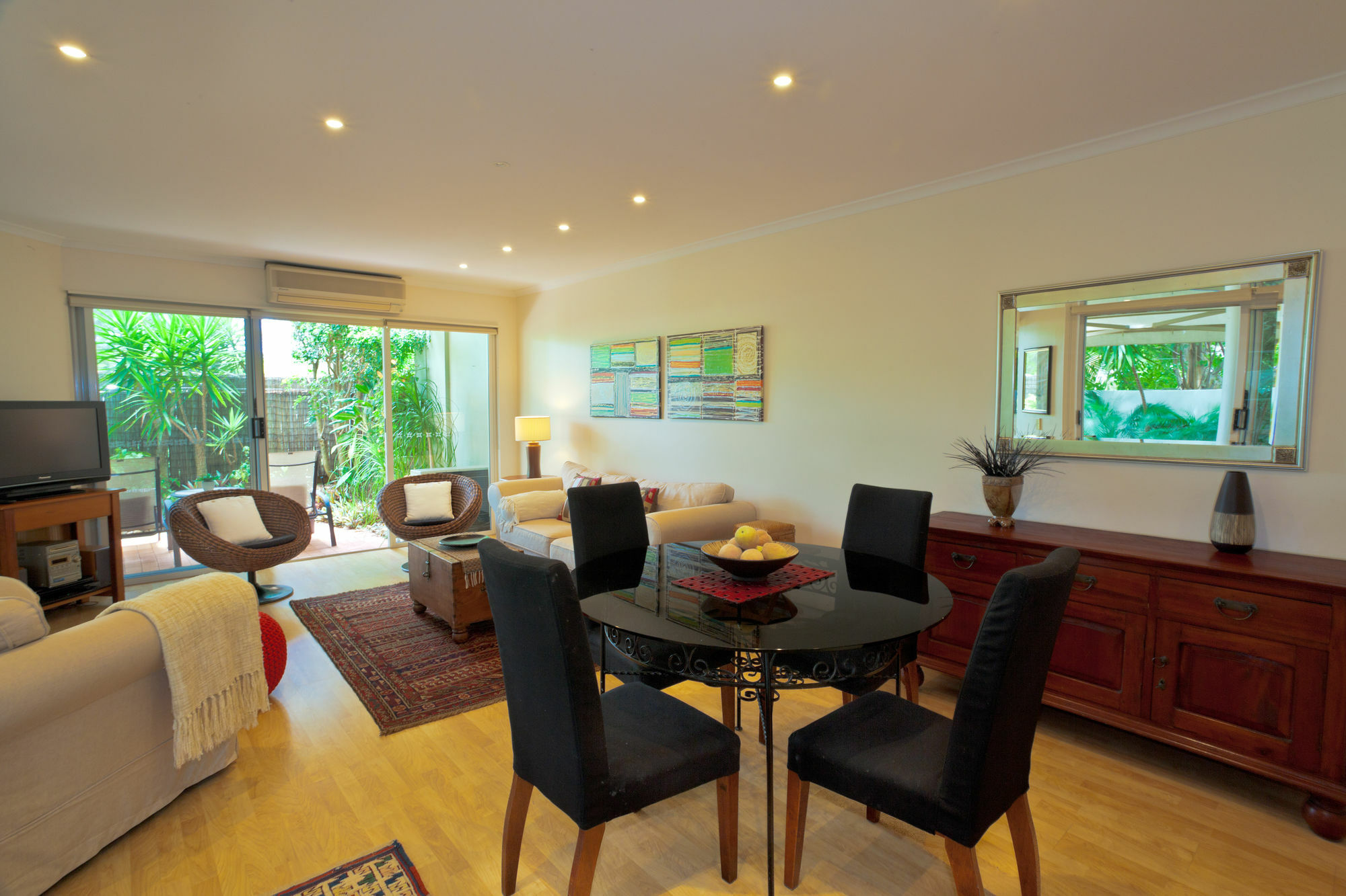 Aparthotel Noosa Riviera 4*