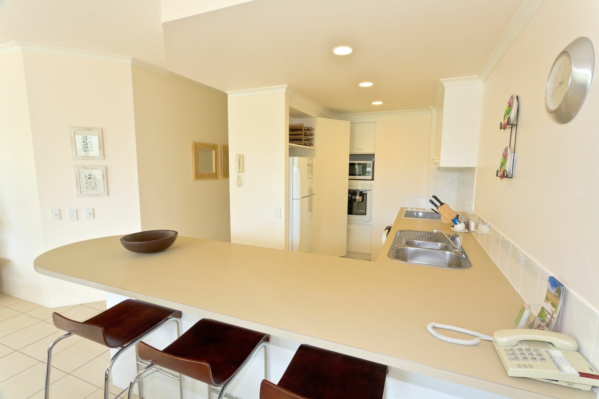 Noosa Riviera 4*